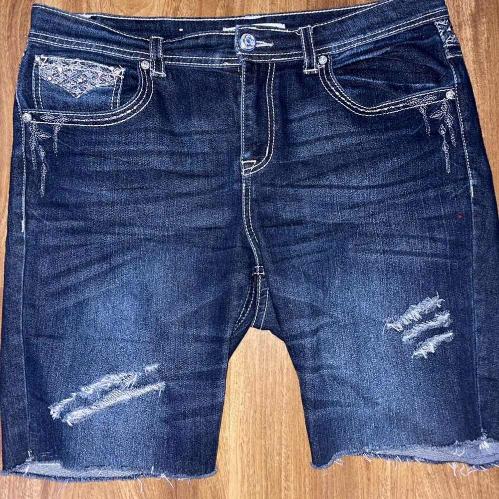 knee length shorts